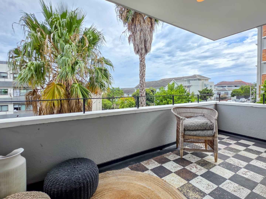 To Let 2 Bedroom Property for Rent in Sea Point Western Cape